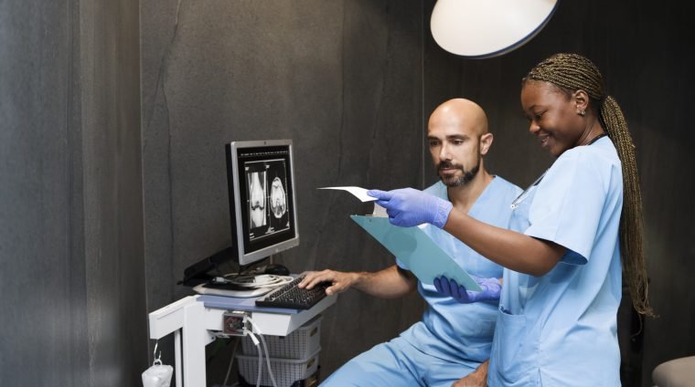 Expert en Radiologie, Imagerie et Dosimétrie Leadership, Innovation et Sécurité des Pratiques Médicales